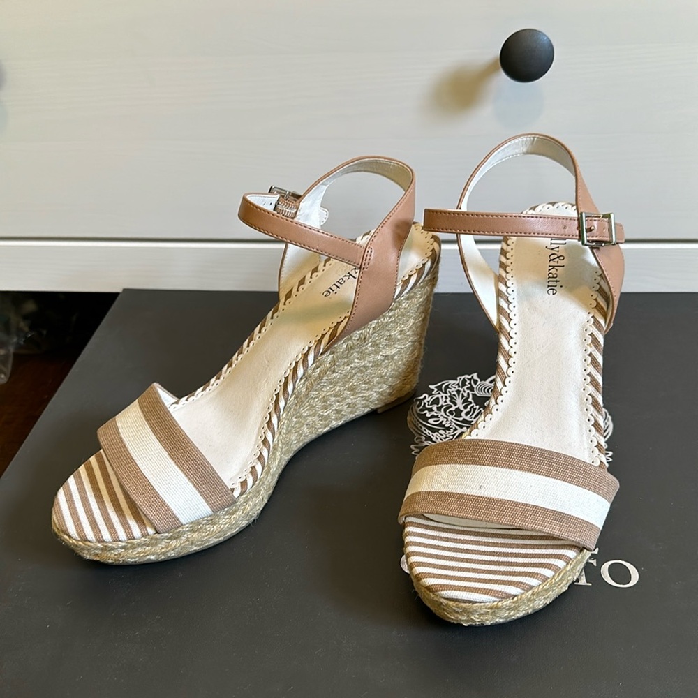 Kelly & Katie Espadrille Sandals. Women’s size 10
